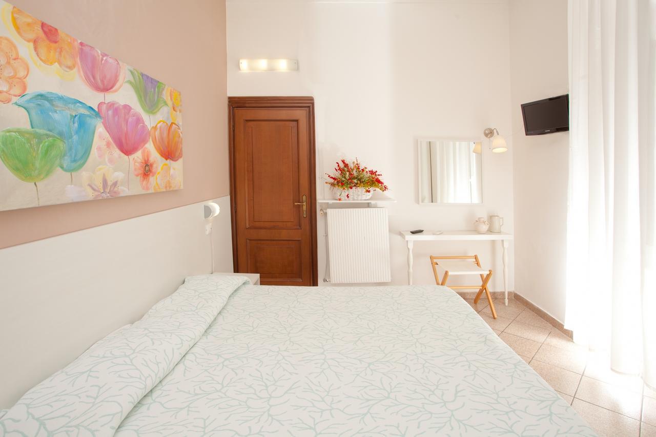 Hotel Lydia Alassio Esterno foto